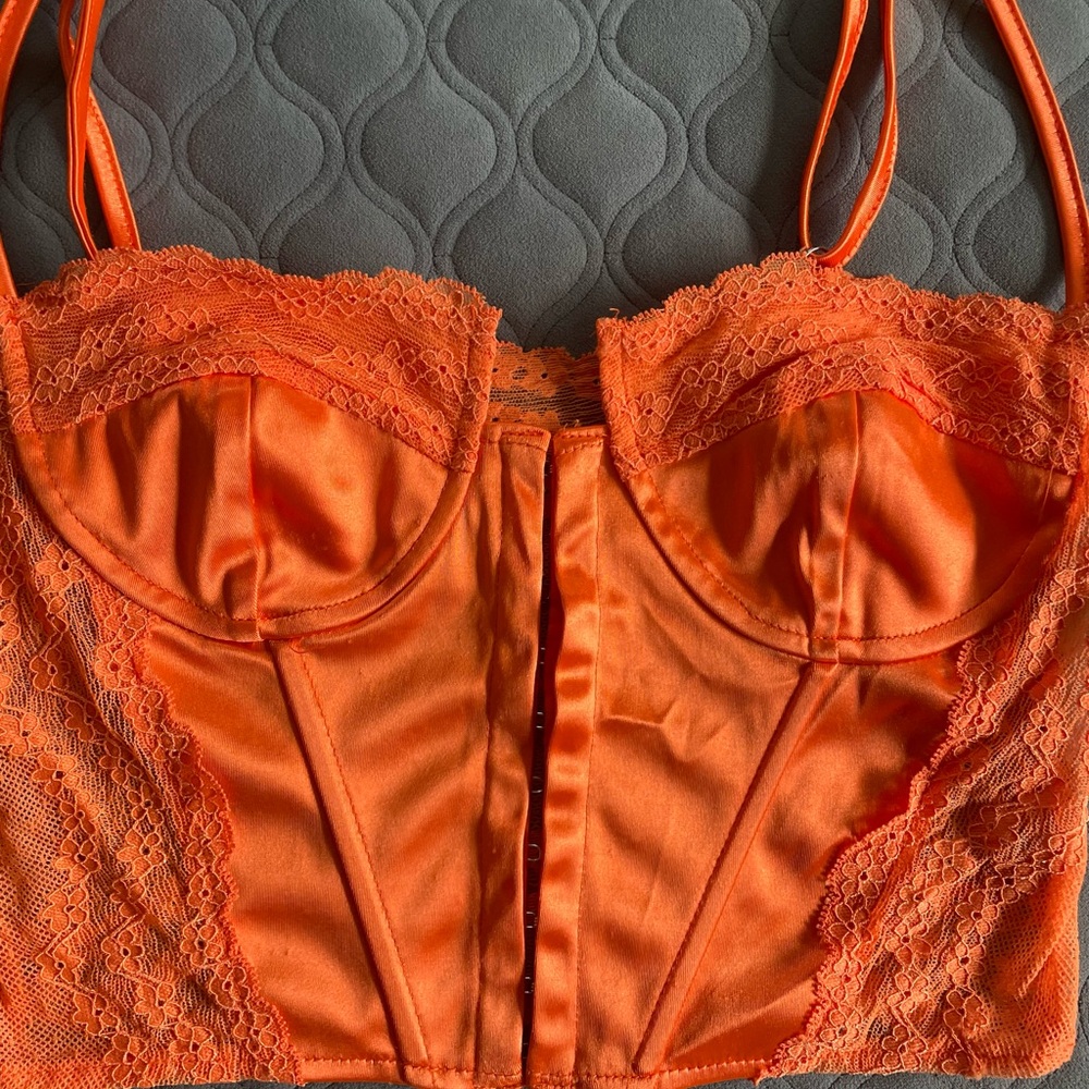 Look Sky Bustier Elegant Orange Lace Bodysuit, Size Small - Picture 2 of 6